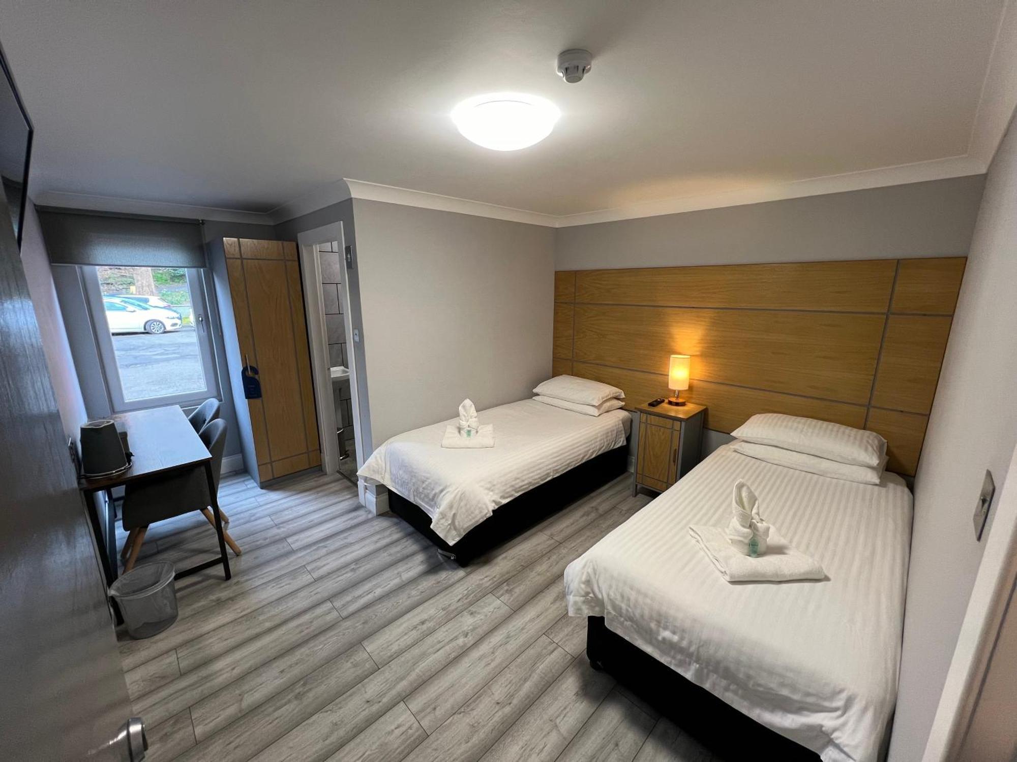 Auld Mill House Hotel Дънфърмлин Екстериор снимка