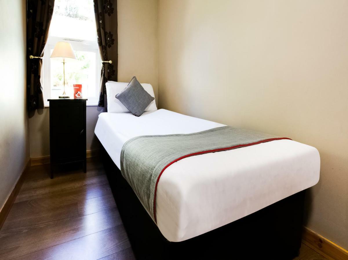 Auld Mill House Hotel Дънфърмлин Екстериор снимка