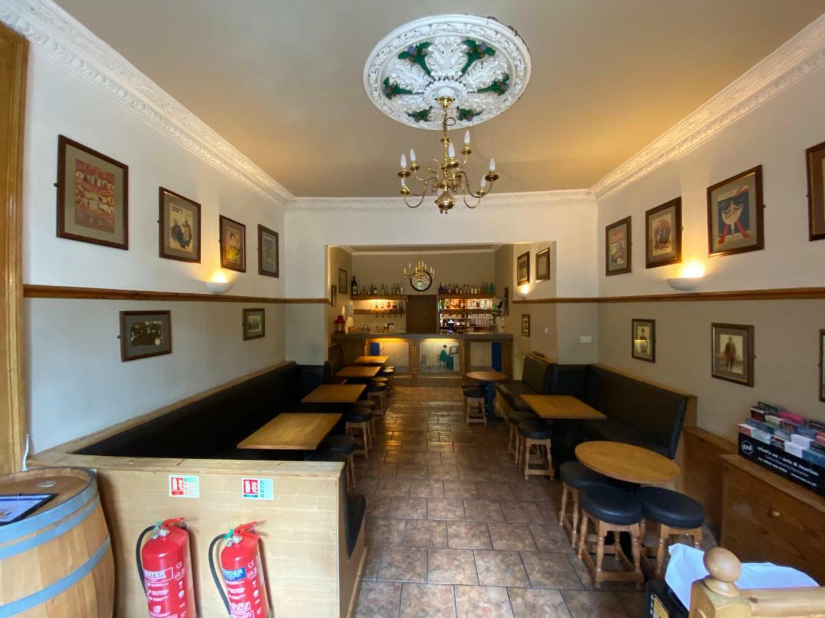 Auld Mill House Hotel Дънфърмлин Екстериор снимка